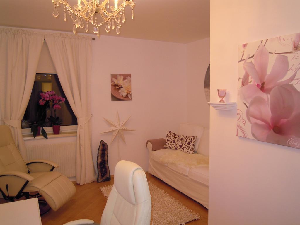 Orchidee Apartment Wiener Neudorf Exterior photo